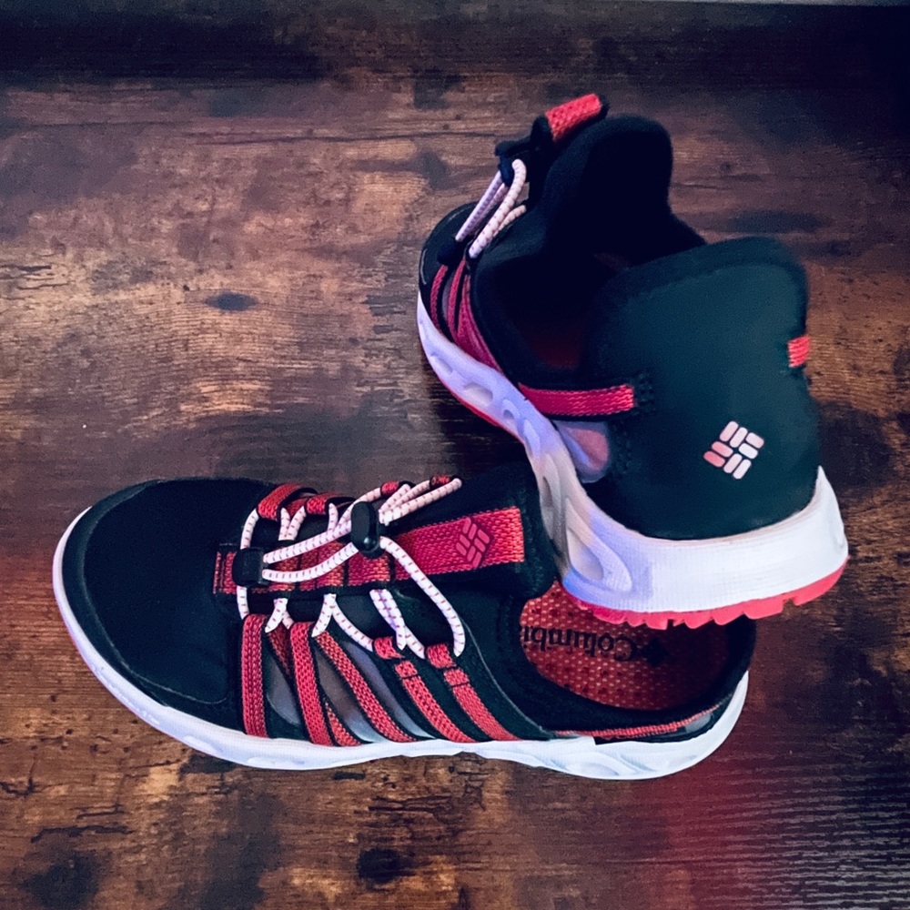 Women’s Columbia Running/Walking Tennis Shoe. Size 6.5